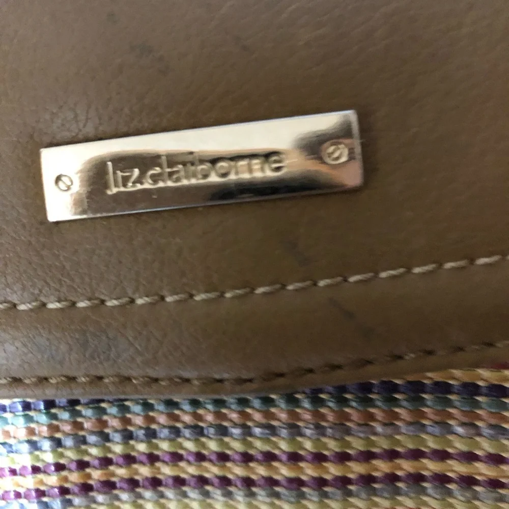 Liz Claiborne vintage purse. Like new condition see pictures for measurements.